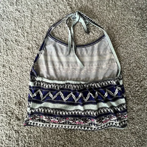 Patterned Halter Top🩷🩵💙 - Picture 5 of 5
